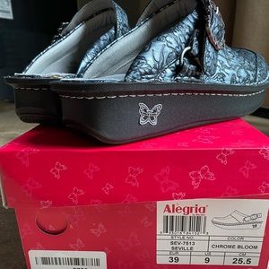 Alegria Seville Clog